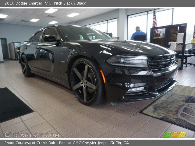 2016 Dodge Charger R/T in Pitch Black