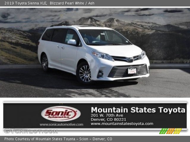2019 Toyota Sienna XLE in Blizzard Pearl White