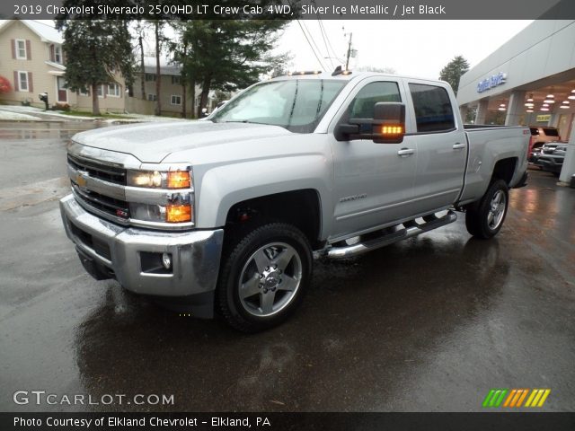 2019 Chevrolet Silverado 2500HD LT Crew Cab 4WD in Silver Ice Metallic
