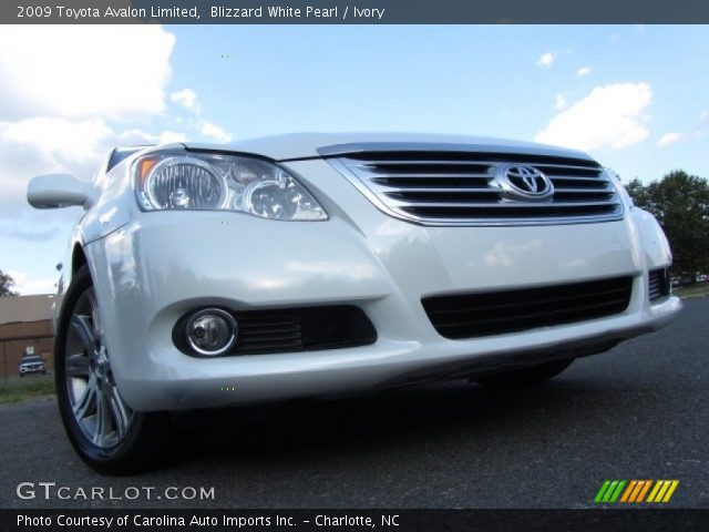 2009 Toyota Avalon Limited in Blizzard White Pearl