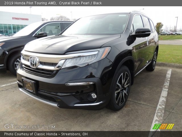 2019 Honda Pilot Touring AWD in Crystal Black Pearl