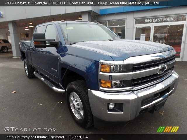 2019 Chevrolet Silverado 2500HD LT Crew Cab 4WD in Deep Ocean Blue Metallic
