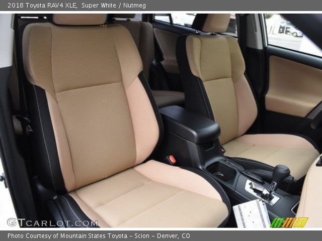 2018 Toyota RAV4 XLE in Super White