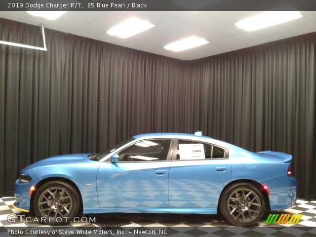 2019 Dodge Charger R/T in B5 Blue Pearl