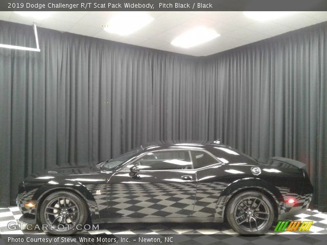 2019 Dodge Challenger R/T Scat Pack Widebody in Pitch Black