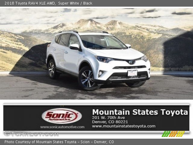 2018 Toyota RAV4 XLE AWD in Super White