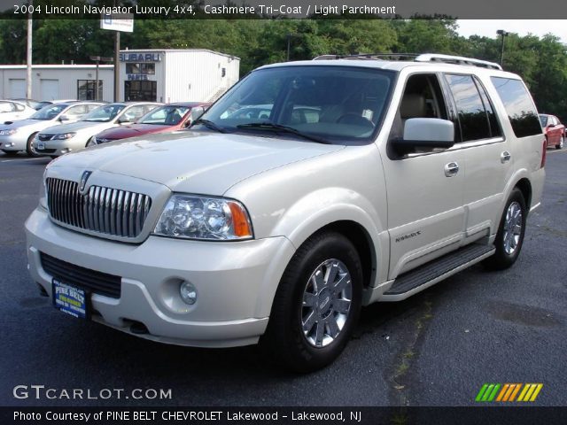 2004 Lincoln Navigator Luxury 4x4 in Cashmere Tri-Coat