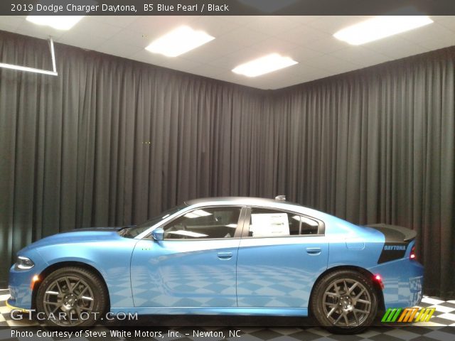 2019 Dodge Charger Daytona in B5 Blue Pearl