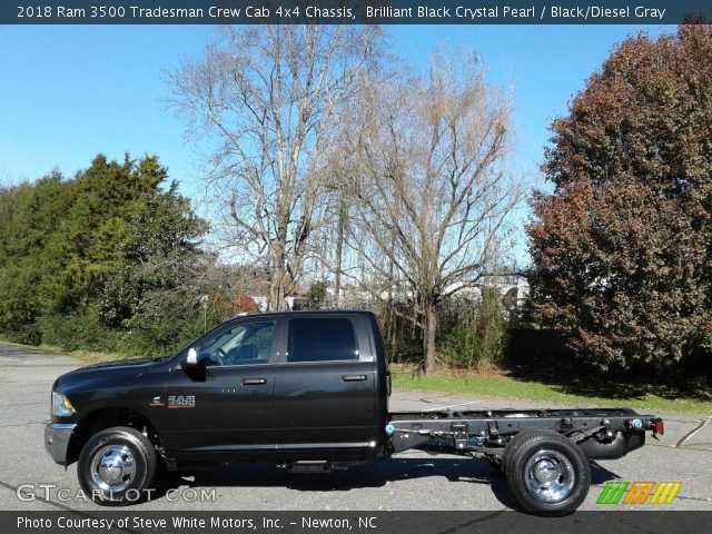 2018 Ram 3500 Tradesman Crew Cab 4x4 Chassis in Brilliant Black Crystal Pearl