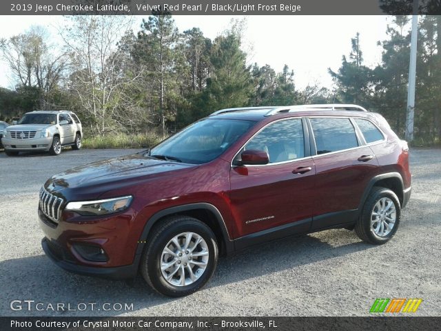 2019 Jeep Cherokee Latitude in Velvet Red Pearl