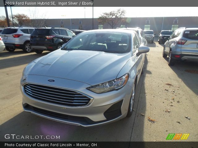 2019 Ford Fusion Hybrid SE in Ingot Silver