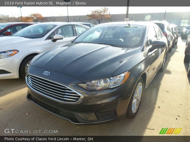 2019 Ford Fusion Hybrid SE in Magnetic