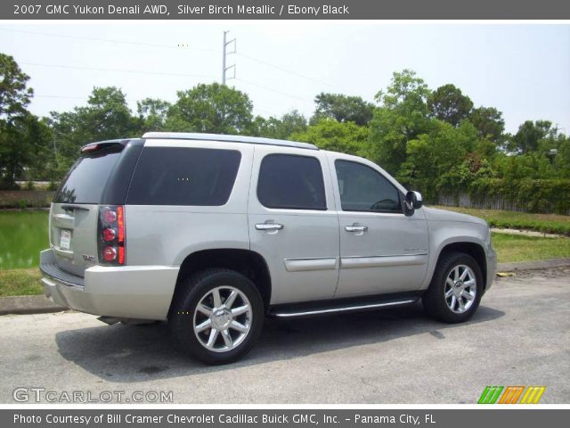 2007 GMC Yukon Denali AWD in Silver Birch Metallic