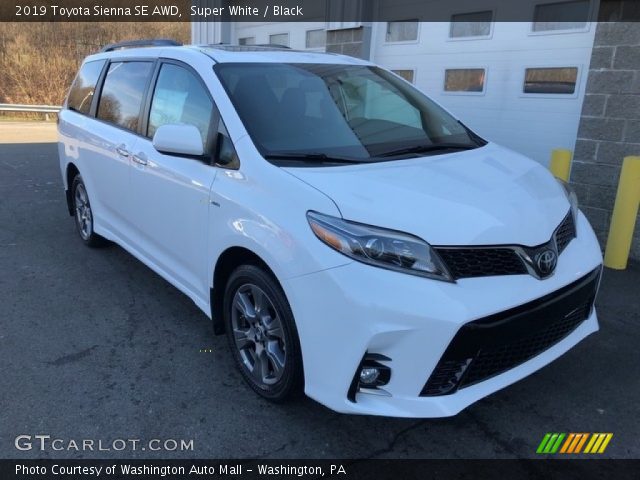 2019 Toyota Sienna SE AWD in Super White