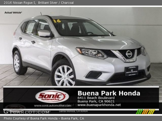 2016 Nissan Rogue S in Brilliant Silver