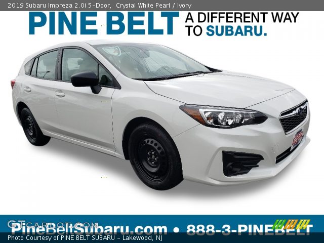 2019 Subaru Impreza 2.0i 5-Door in Crystal White Pearl