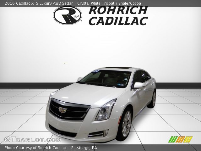 2016 Cadillac XTS Luxury AWD Sedan in Crystal White Tricoat