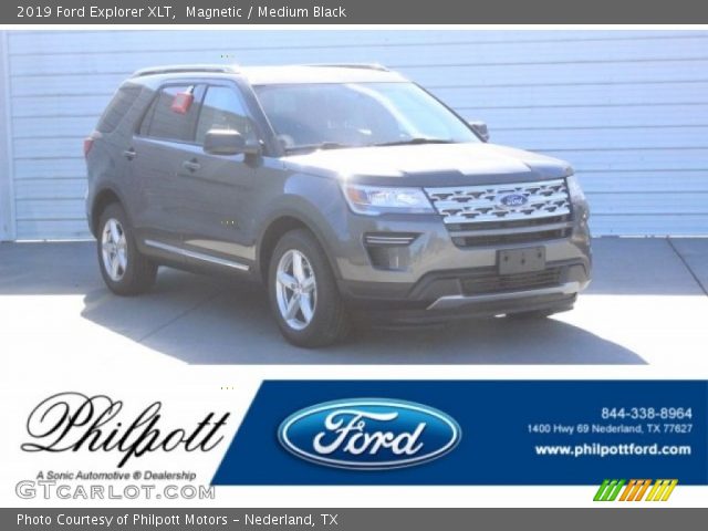 2019 Ford Explorer XLT in Magnetic