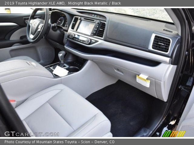 2019 Toyota Highlander XLE AWD in Midnight Black Metallic