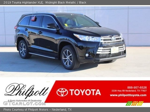 2019 Toyota Highlander XLE in Midnight Black Metallic