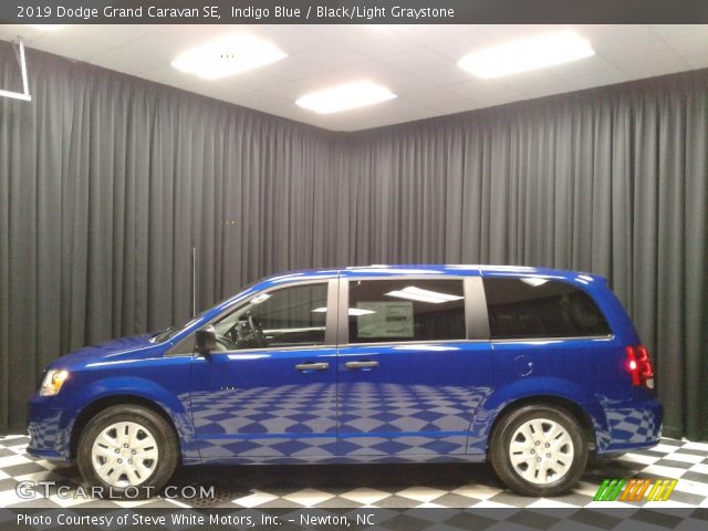 2019 Dodge Grand Caravan SE in Indigo Blue