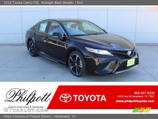 2019 Toyota Camry XSE in Midnight Black Metallic