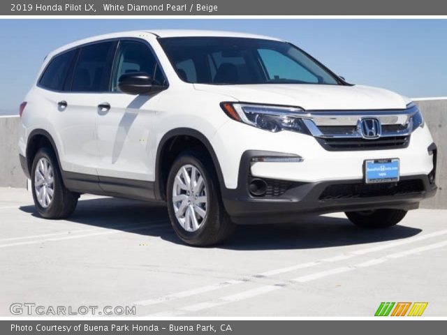 2019 Honda Pilot LX in White Diamond Pearl