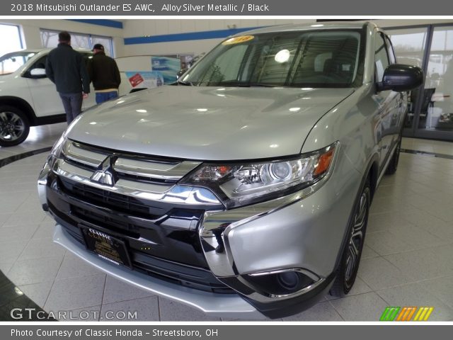 2018 Mitsubishi Outlander ES AWC in Alloy Silver Metallic