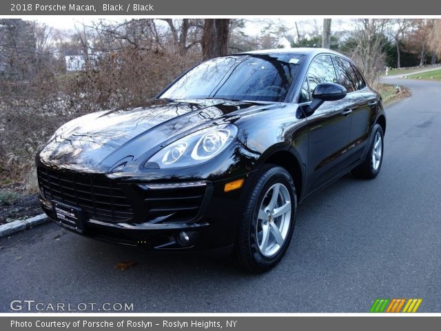 2018 Porsche Macan  in Black