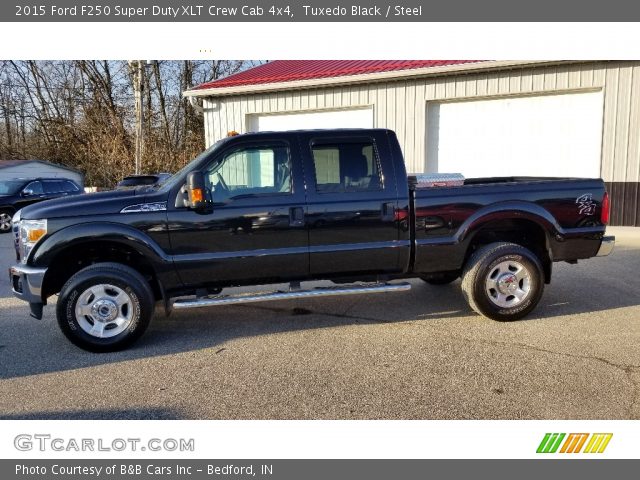 2015 Ford F250 Super Duty XLT Crew Cab 4x4 in Tuxedo Black