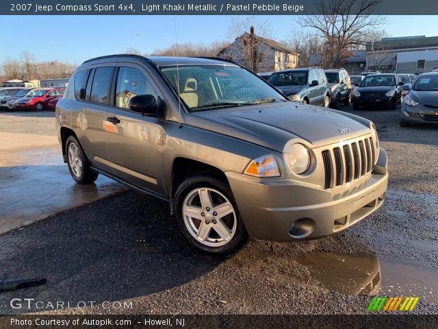 2007 Jeep Compass Sport 4x4 in Light Khaki Metallic