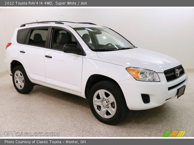 2012 Toyota RAV4 I4 4WD in Super White