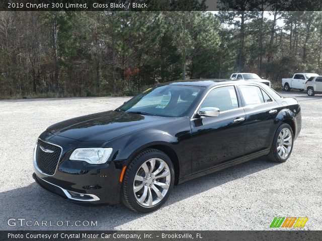 2019 Chrysler 300 Limited in Gloss Black