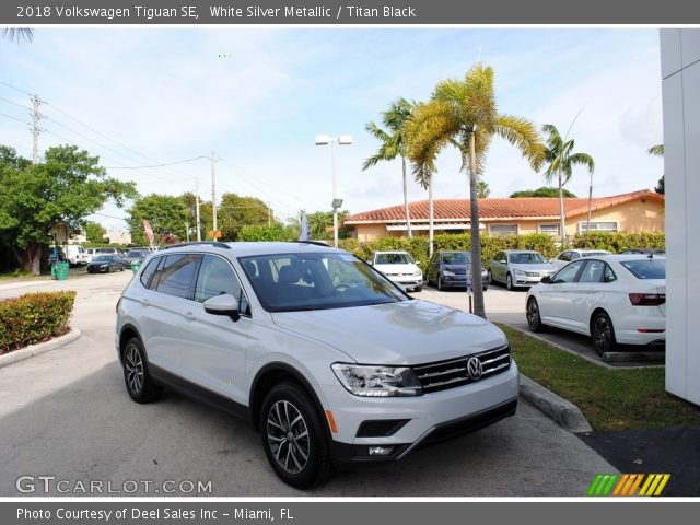 2018 Volkswagen Tiguan SE in White Silver Metallic
