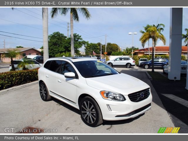 2016 Volvo XC60 T5 Drive-E in Crystal White Pearl