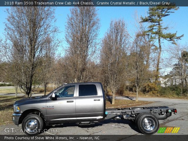 2018 Ram 3500 Tradesman Crew Cab 4x4 Chassis in Granite Crystal Metallic