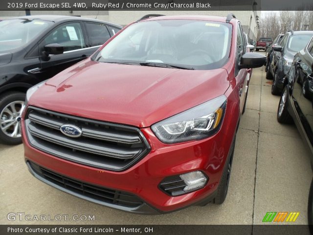 2019 Ford Escape SEL 4WD in Ruby Red
