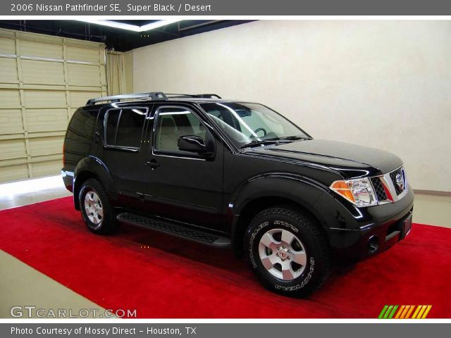2006 Nissan Pathfinder SE in Super Black