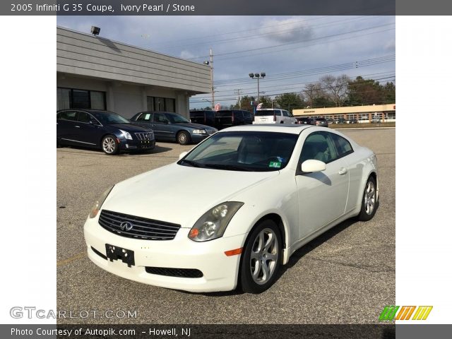 2005 Infiniti G 35 Coupe in Ivory Pearl