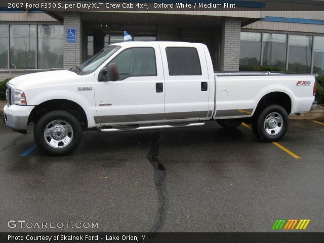 2007 Ford F350 Super Duty XLT Crew Cab 4x4 in Oxford White