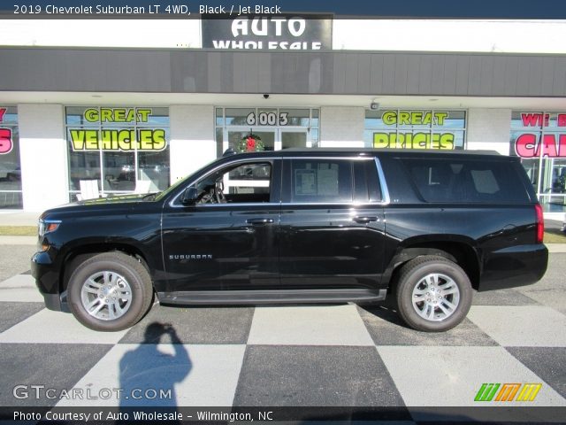 2019 Chevrolet Suburban LT 4WD in Black