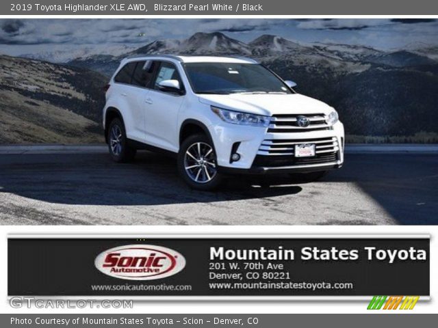 2019 Toyota Highlander XLE AWD in Blizzard Pearl White