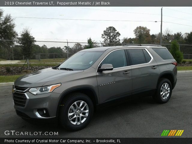 2019 Chevrolet Traverse LT in Pepperdust Metallic