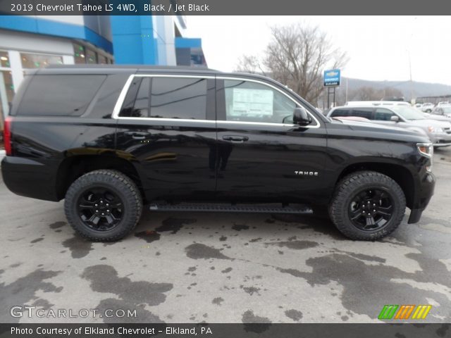 2019 Chevrolet Tahoe LS 4WD in Black