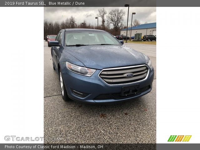 2019 Ford Taurus SEL in Blue Metallic