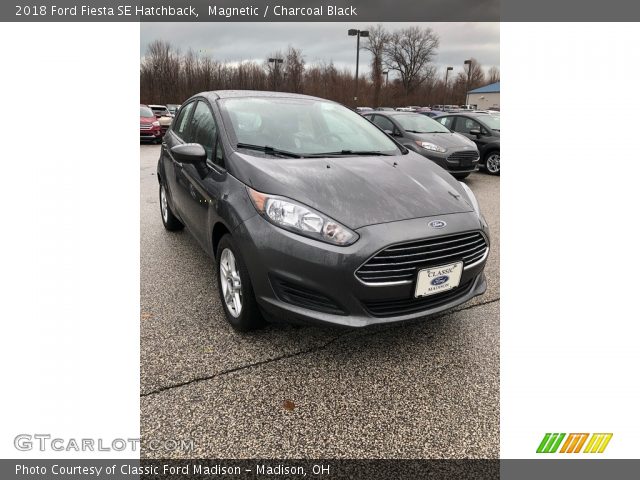 2018 Ford Fiesta SE Hatchback in Magnetic