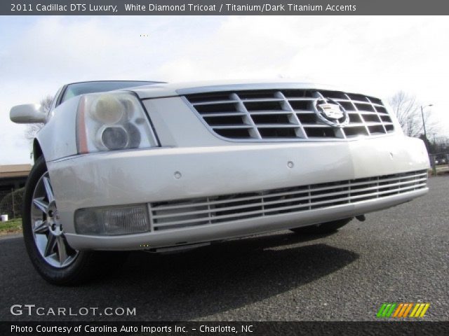 2011 Cadillac DTS Luxury in White Diamond Tricoat