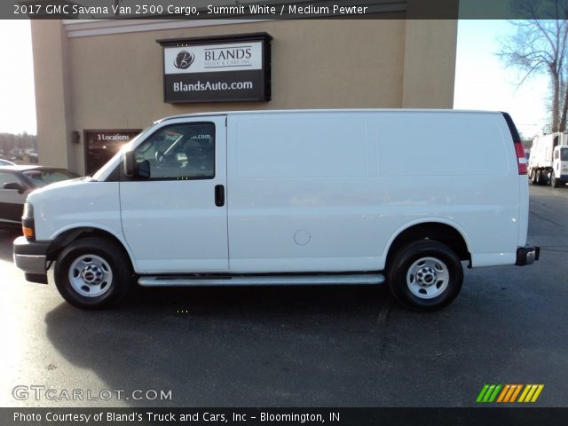 2017 GMC Savana Van 2500 Cargo in Summit White