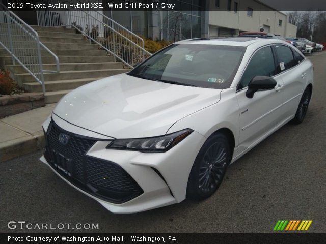 2019 Toyota Avalon Hybrid XSE in Wind Chill Pearl