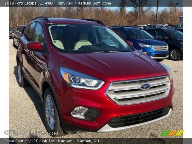 2019 Ford Escape SEL 4WD in Ruby Red